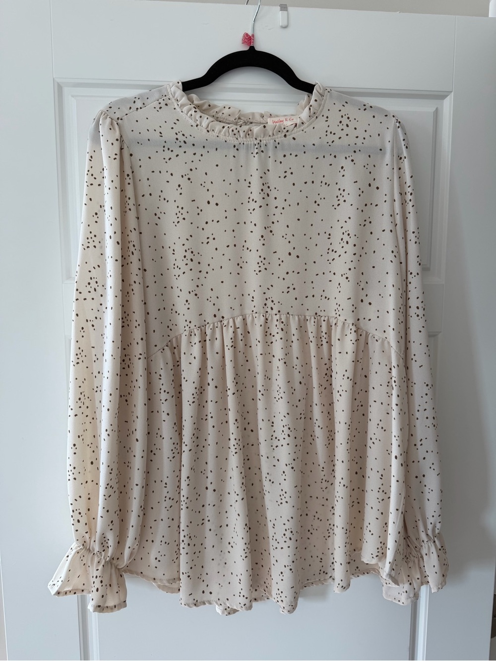 Neutral Speckle Peplum Blouse with Ruffle Neck